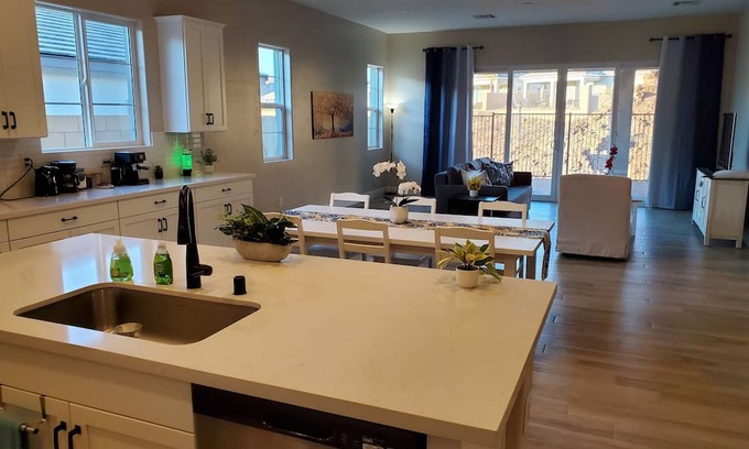 Las Vegas Casa | Your Perfect Home Away from Home