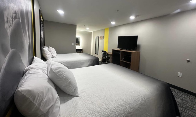Lubbock Hotel | Super 8 BY Wyndham Lubbock Airport