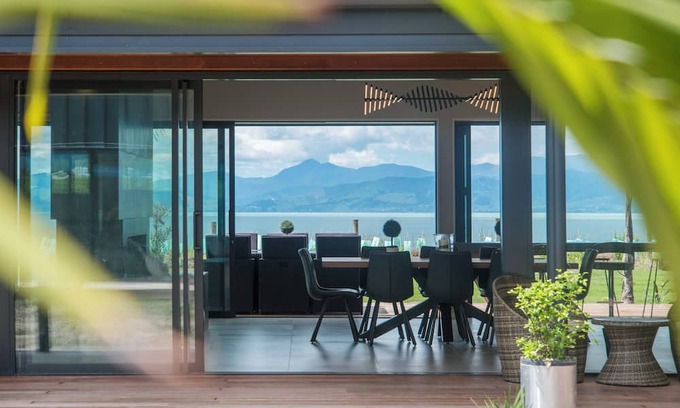 Ruby Bay Casa | Ruby Bay cliff-top retreat- Palm View with Swimming Pool and Spa