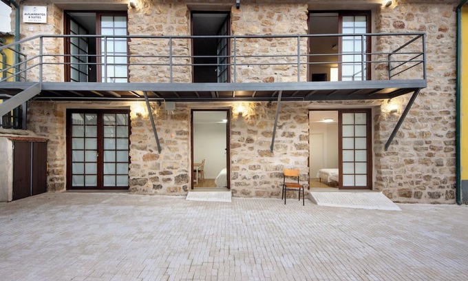 Coimbra Apartamento | Room 'Quarto 3 Rc - Quinta Df' with Mountain View, Wi-Fi and Air Conditioning