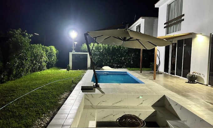 El Carmen Casa | Beautiful and Modern Country House in Condominium, swimming pool and full fun and relaxation.