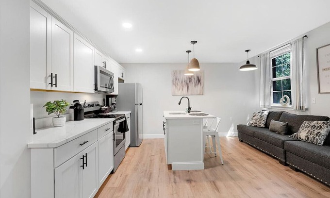 Biddeford Apartamento | Maine Retreat: 1BR, Close to Old Orchard Beach