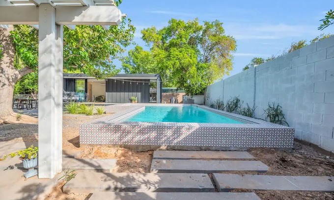 Alhambra Casa | The Phoenix Sanctuary Main House - Salt Water Pool & Dog Friendly