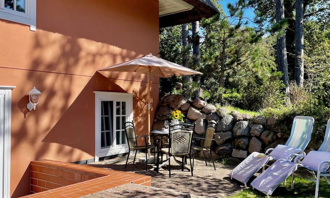 Ostseebad Ahrenshoop Apartamento | Spacious basement apartment near the beach