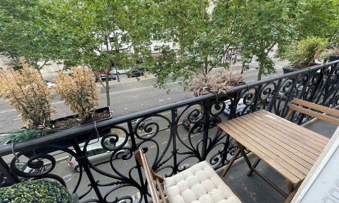 Champs-Elysees Apartamento | Champs-Élysées Elegance