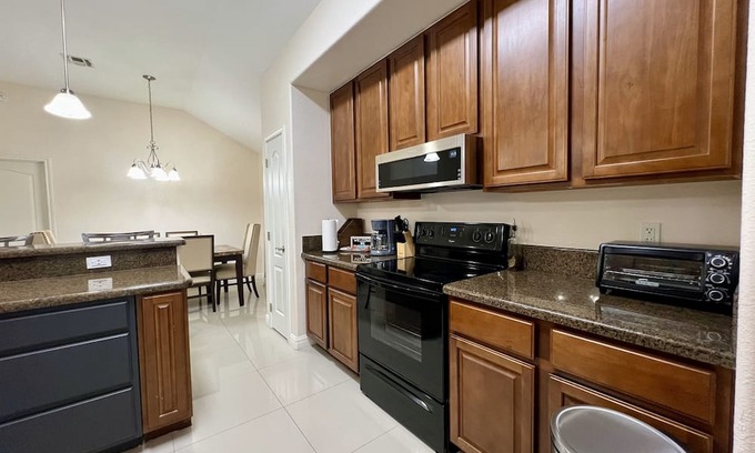 Brownsville Casa | Lexington Place - 3BD/2BA Home, Private Yard!