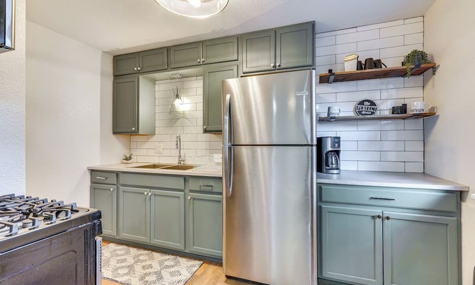 Pueblo Casa | 4 Mi to Dtwn: Cozy Home in Pueblo