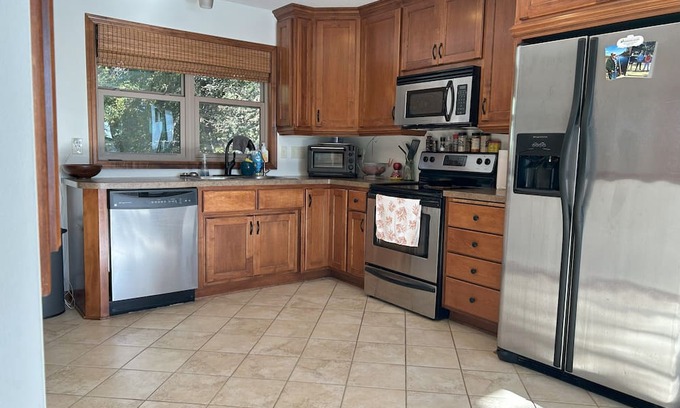 Zimmerman Cabina | Charming Lake Home with endless hosting options!