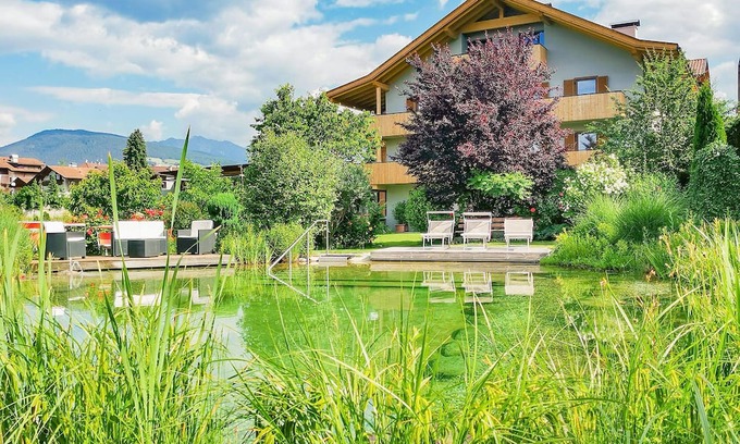 Naz Apartamento | Apartment 'Linderhof Panorama Terrasse' with Mountain View, Shared Pool and Wi-Fi