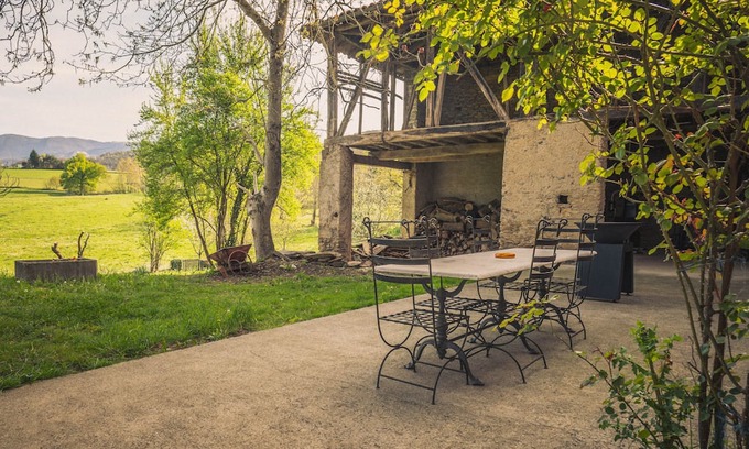 Rouede Casa | Country House 'Maison De Rouède' with Mountain View, Wi-Fi and Air Conditioning