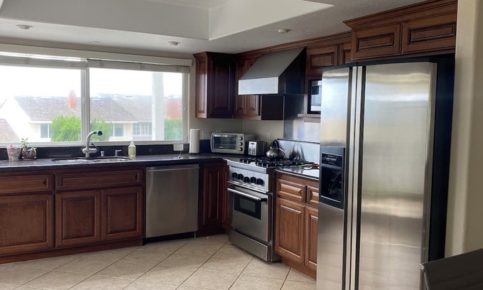Dana Point Casa | Charming 2-bedroom ocean view house in sought after Niguel Shores community