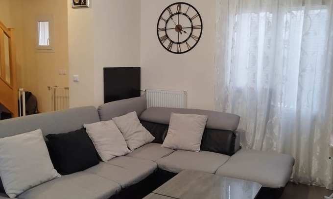 Paray-Vieille-Poste Cama Y Desayuno | Comfortable room with private bathroom near Orly airport and Paris