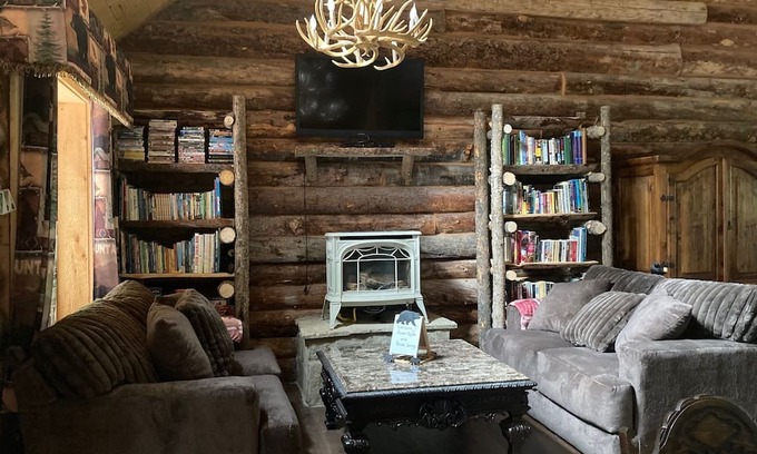 Somerset Cabina | Fishing Lover's Tranquil Cabin with WiFi On Kebler Pass Meal Plan Available