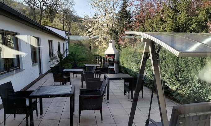 Niedenstein Apartamento | The green meadow - D&B staycation Resort
