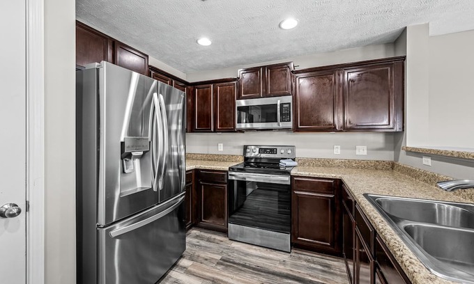 Murfreesboro Casa | Cozy Farmhouse Style 3 BRM 2.5 BA Home