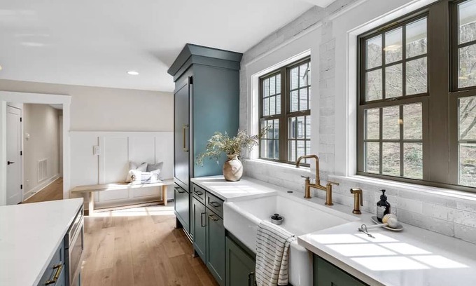 Forest Hills Casa | Charming 5-Bedroom Oasis in Nashville with AC & WiFi – Perfect for Groups!