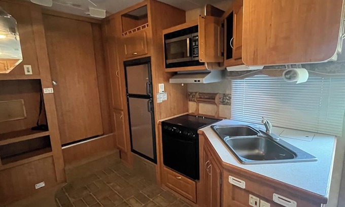 Jasper Casa | Cozy Camper at Rockwater Campground with all the amenities the campground offers