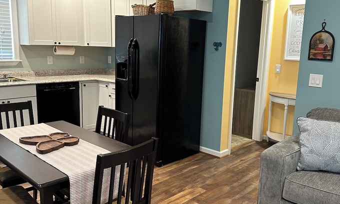 Foneswood Casa | Charming house in pleasant Montross with AC, WiFi