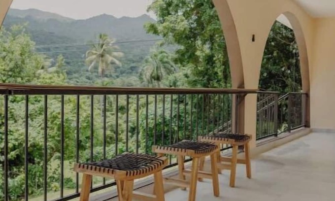 Jimenez Casa | Hacienda de Claire 2- Mountain and Beach Home