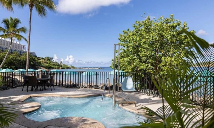 Estate Bakkero Complejo | Oceanside 2-bedroom Marriott Frenchman's Cove Resort 2-Bedroom, Beach & Pool