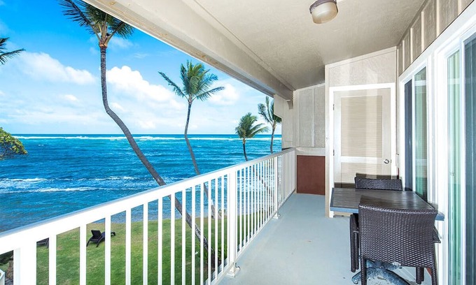 Wailua Condominio | Pacific+Pool+Palms! Luxe w/Chic Kitchen, Lanai, Den, WiFi–Kauai Kailani K303