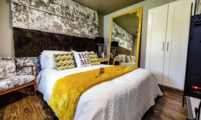 Quinte West Casa | Brighton escape