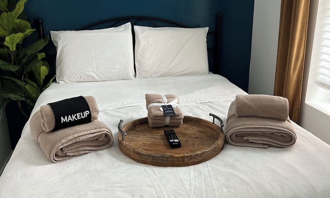 South Philadelphia Casa | Unique/Bright/Luxury Getaway near the stadiums