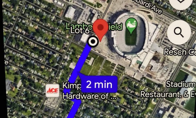 Ashwaubenon Alquiler De RV | Driveway 3 Blocks from Lambeau Field: RV Friendly for NFL Draft