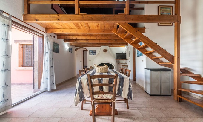 Sant'Antioco Apartamento | Apartment 'Ambra One' with Mountain View, Private Garden & Terrace