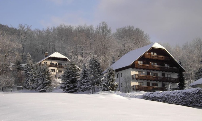 Unterach am Attersee Apartamento | Fewo für bis zu 5 Pers. Balk. - Ferienwohnungen Haus Bianca und Sterngut