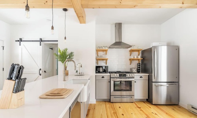 Narrowsburg Casa | Located in Narrowsburg, fenced in yard sleeps 4 & dog friendly!