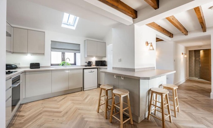 Roughton Cabaña | Fender Cottage -Norfolk Holiday Properties