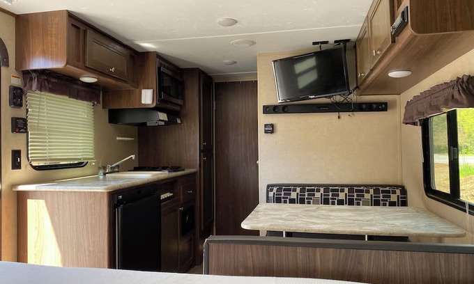 Fortson Alquiler De RV | Lake Harding Lakeside Retreat campground with WiFi, AC in charming Salem Al.