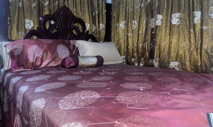 New Kingston Apartamento | In the Heart of the City Charming 1-bedroom apartment in Kingston with AC, WiFi