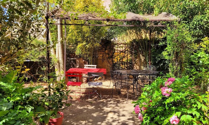 Tavernes Casa | Demeure Vigneronne de 280m² Avec Jardin. 5 Suites Dont une Double, 12 Couchages