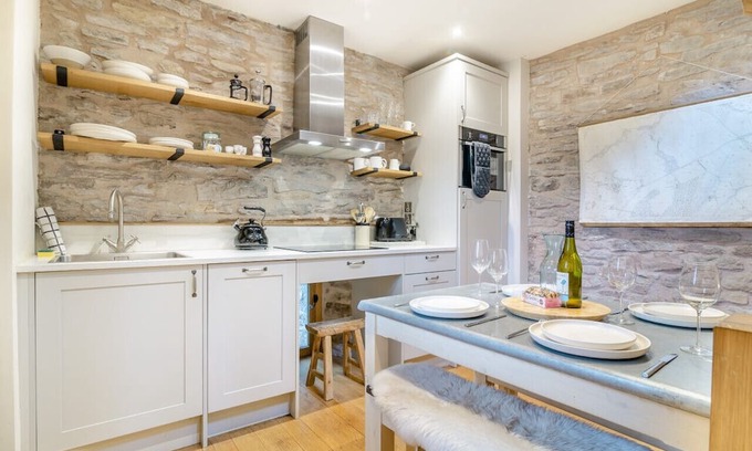Pen-y-Park Casa | The Moor Tower - Two Bedroom House, Sleeps 4
