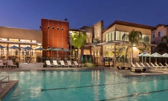 Edenvale Casa | Spacious 4-bedroom townhome with AC/pool/fitness room in charming San Jose