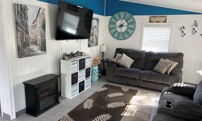 Deer River Casa | Charming 2-bedroom 2 bathroom house with AC, WiFi in Deer Rive,Mn