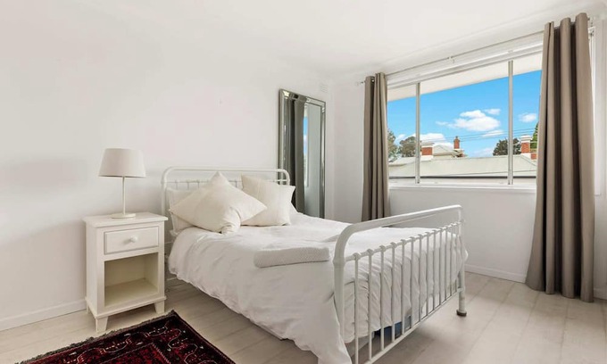 Fitzroy North Apartamento | Quaint 2 Bedroom Fitzroy Apartment Free WiFi