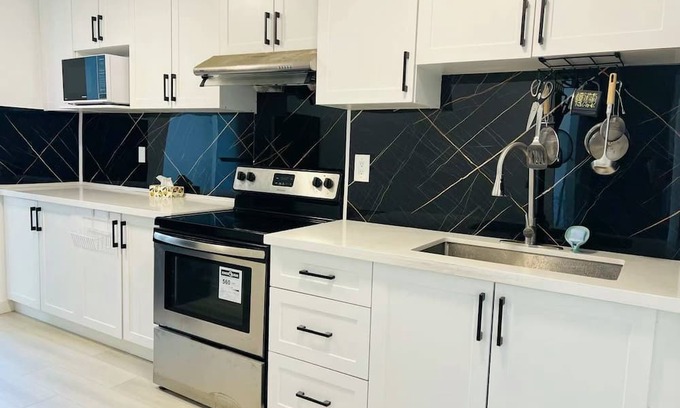 West Hill Condominio | A Comfort and Convenient House in Scarborough