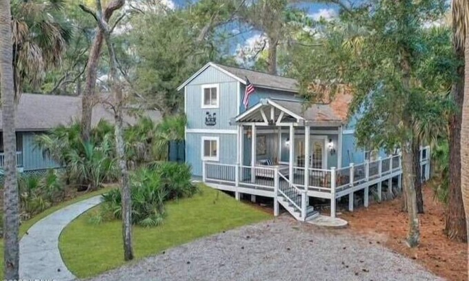 Blue Heron Lake Casa | The Webber · Boho Beach House w Private Patio and Golf Cart