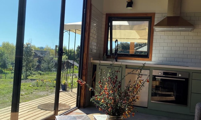 Villarrica Cabaña | Charming 2-bedroom cottage in front of Villarrika lake with superb internet