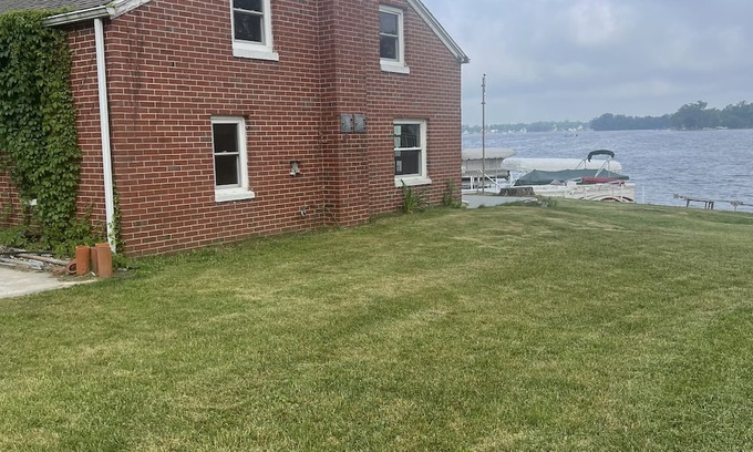 North Webster Cabaña | North Webster, IN lake front on all sports Webster Lake.