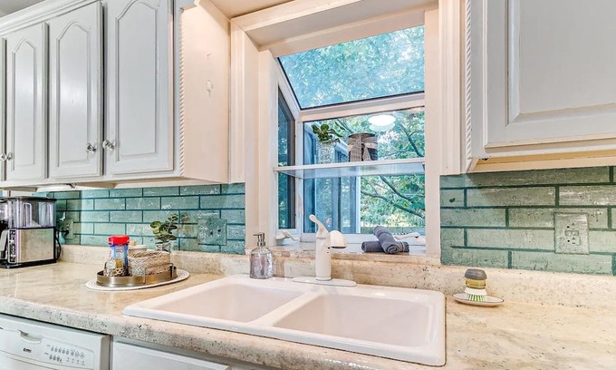 Ames Casa | NEW LISTING! Family-Friendly Retreat: Cozy & Spacious Haven by RedAwning
