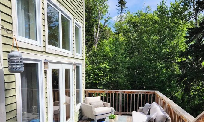 Humber Valley Casa | 6 Bedroom Home Humber Valley Ressort.