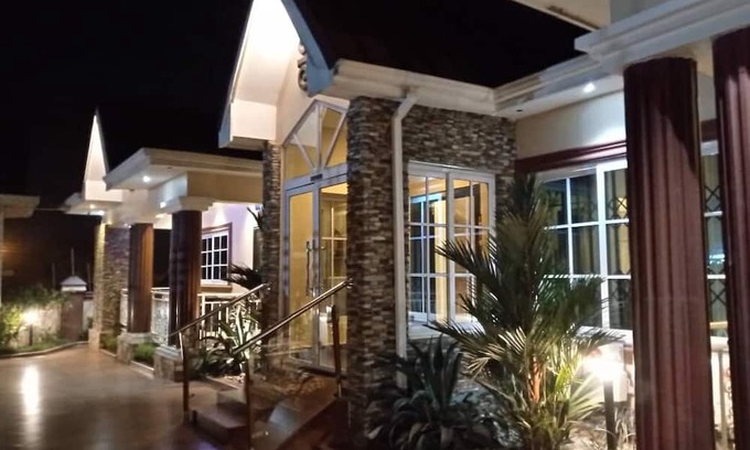 Kumasi Cabina | LIZAB LODGE