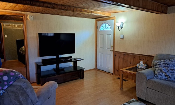 Lowville Casa | Charming 2-bedroom house just outside of Lowville