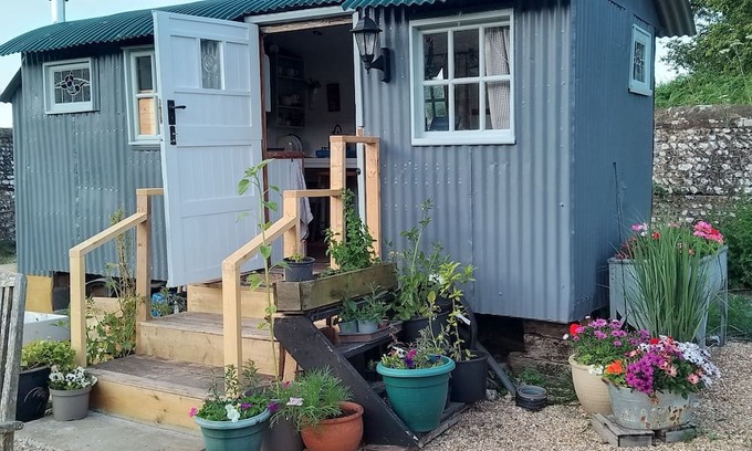 Sutton Cabina | complete chill out