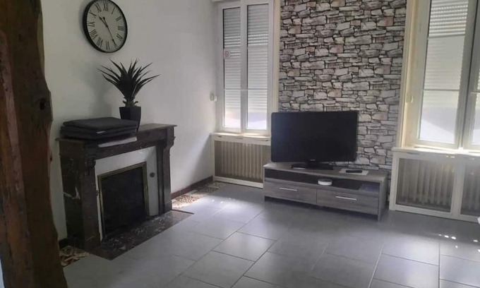 Flers Casa | Homerez - Welcoming House in Flers with Enclosed Garden