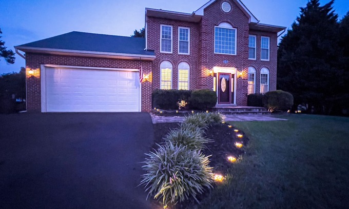 Manassas Casa | NEW LISTING! Historic District Magic Hideaway by RedAwning